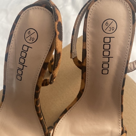 Pointed toe Leopard heel - Picture 4 of 4